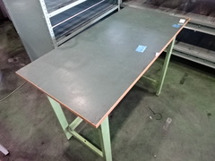 サカエ 作業台 1200X600X880