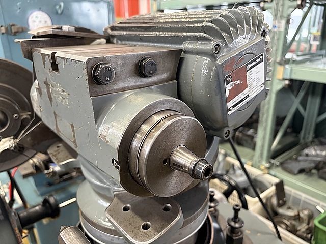 牧野フライス製作所 万能工具研削盤 C-40