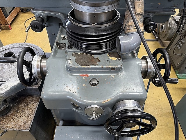 牧野フライス製作所 万能工具研削盤 C-40