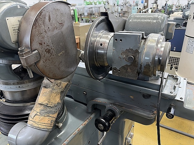 牧野フライス製作所 万能工具研削盤 C-40