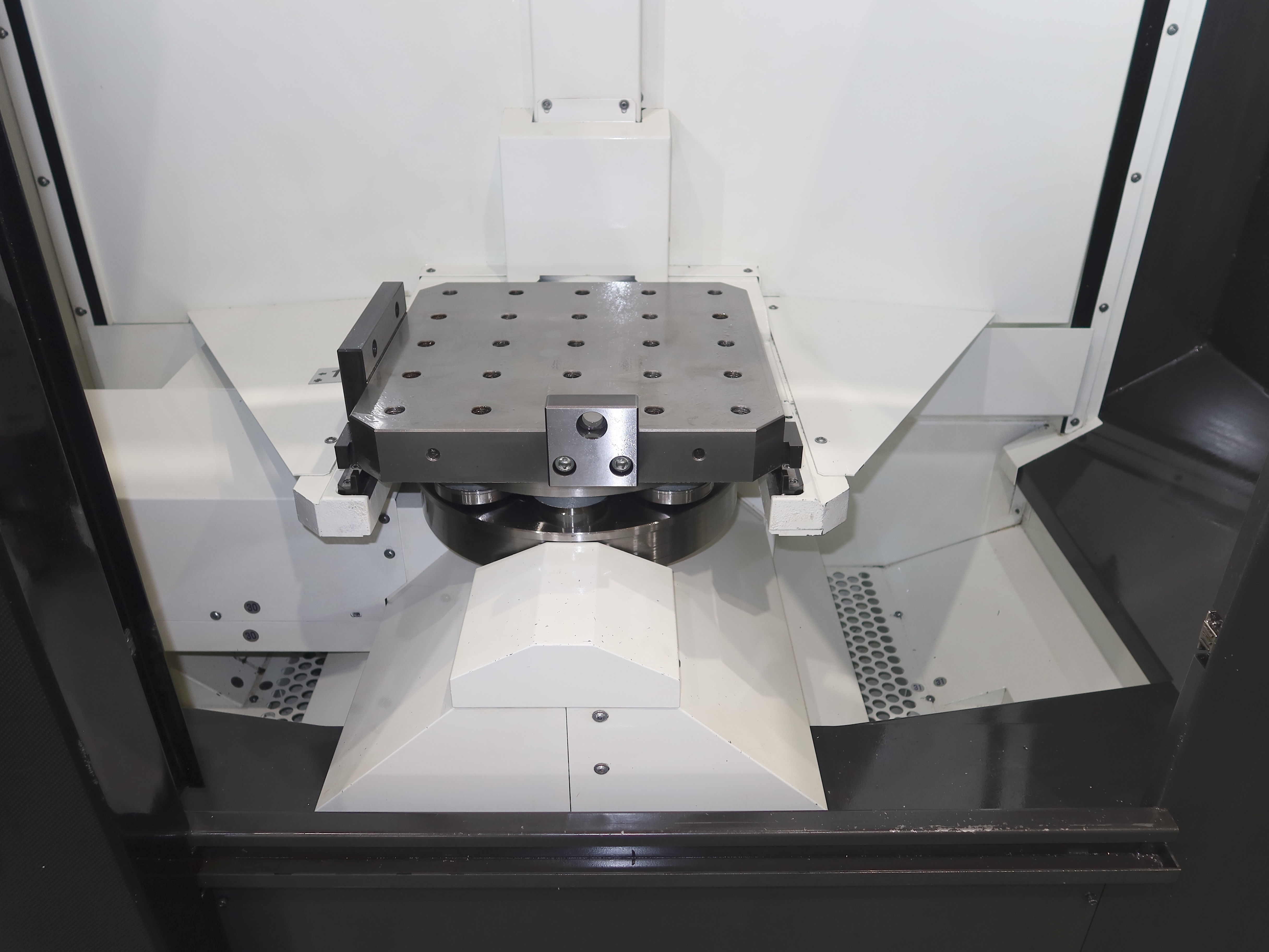 キタムラ機械 横型マシニングセンター Mycenter-HX400G