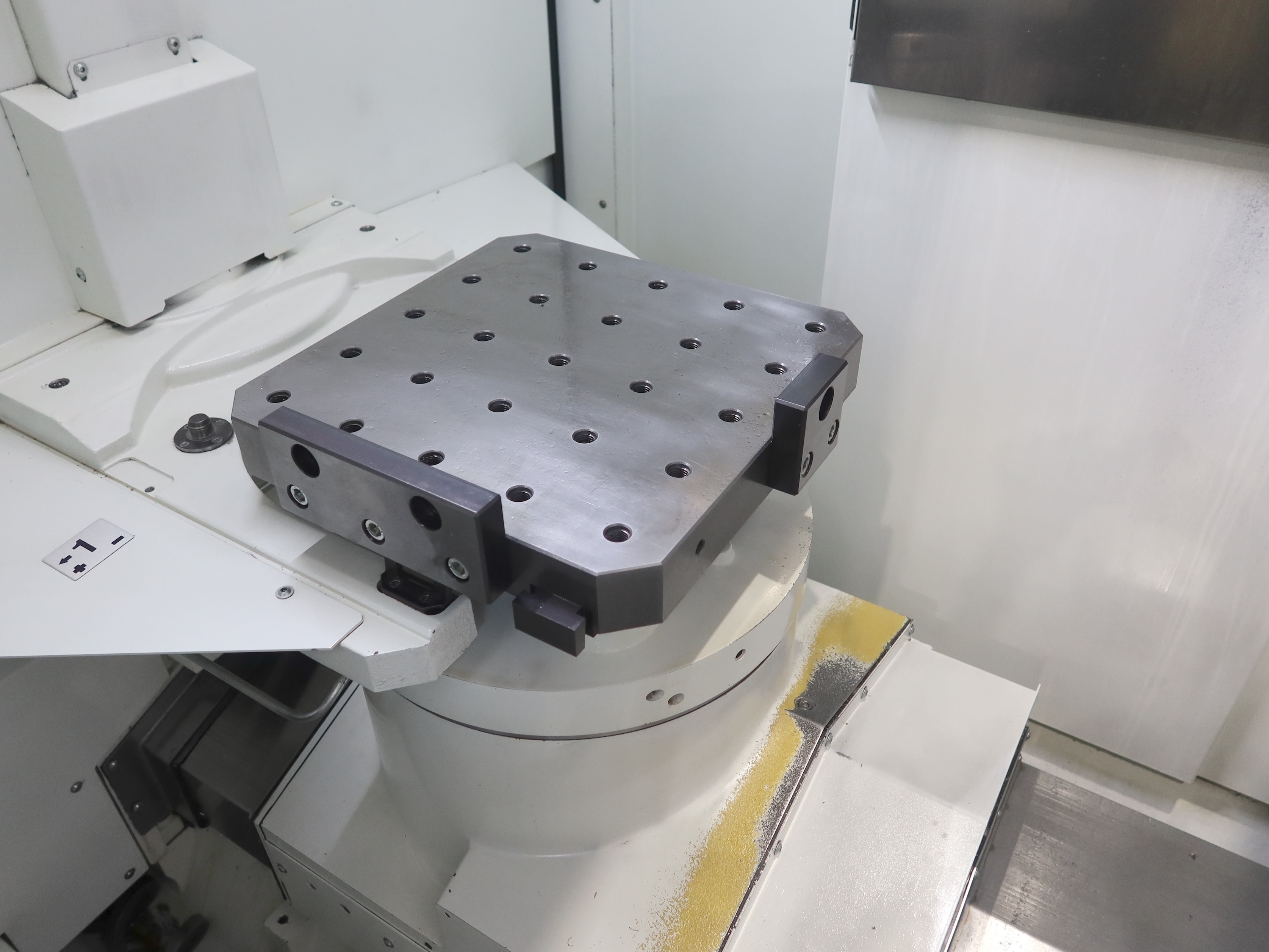 キタムラ機械 横型マシニングセンター Mycenter-HX400iG