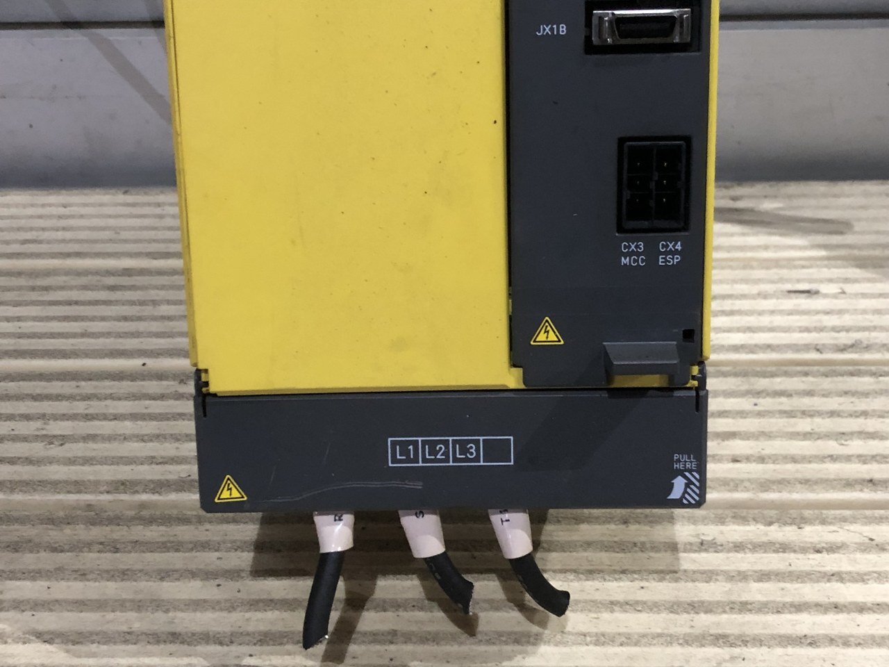 ファナック サーボアンプ A06B-6110-H037