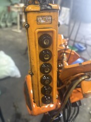 日立 2T電動チェーンブロック