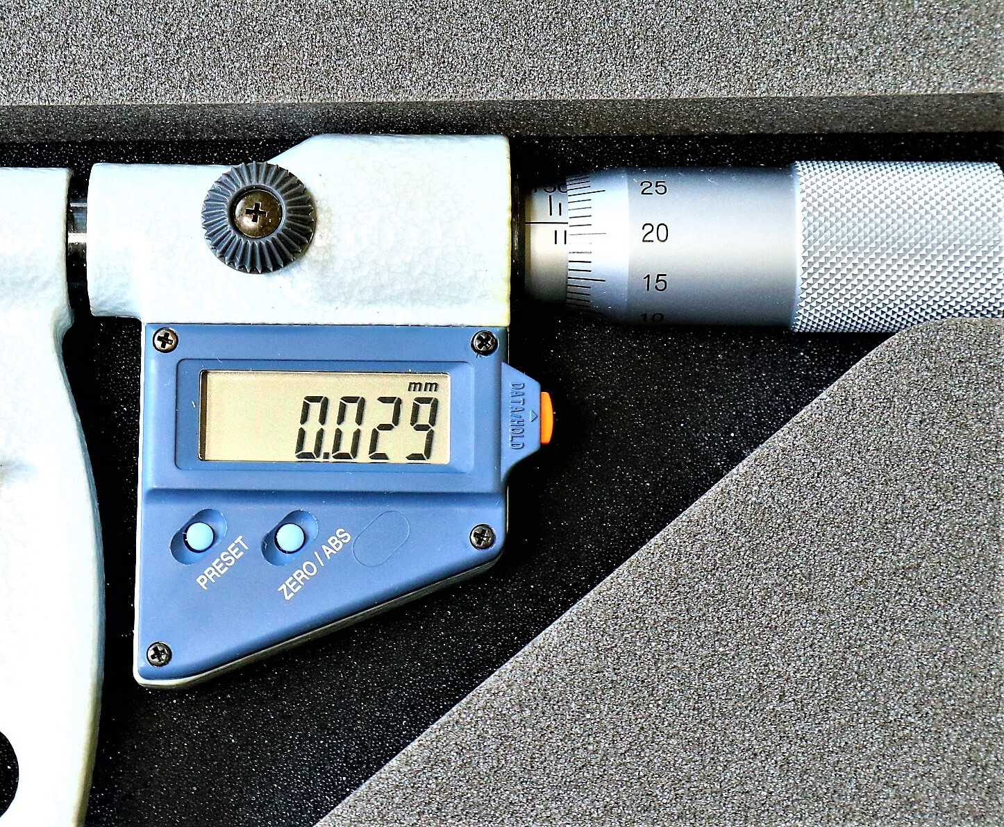 ミツトヨ　 デジタルマイクロメータ　 150～175㎜　0.001㎜