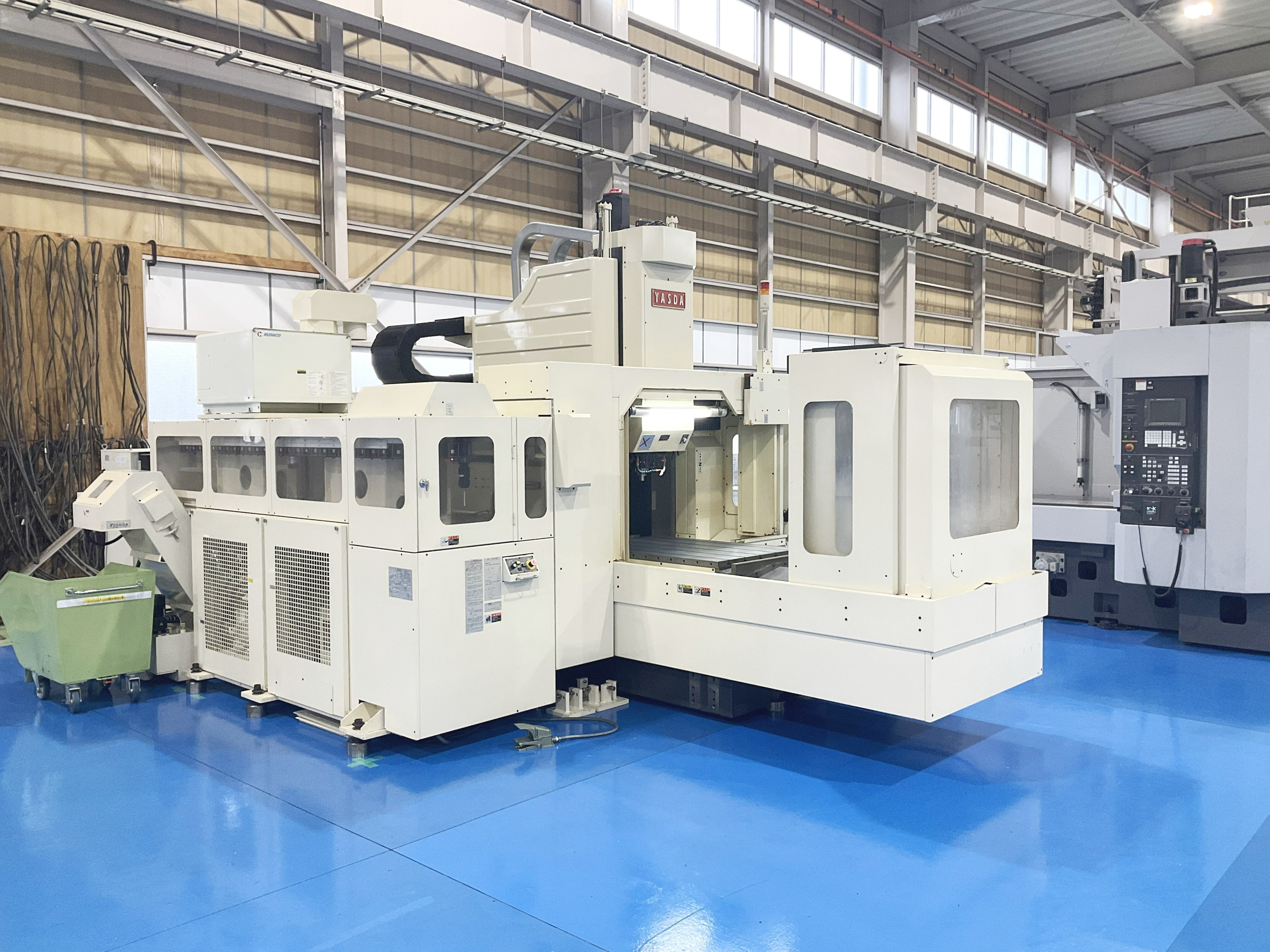 安田工業 立マシニング YBM-8120V