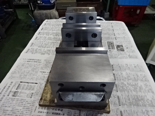 Kurt ダブルクランプバイス DL600