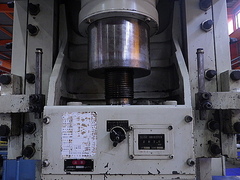 コマツ C型プレス OBS110-3B