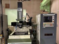 牧野フライス製作所 NC放電加工機（標準型） EDNC-32