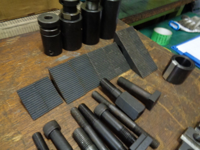 クランプツール