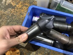 メーカー混在 切削工具1山 様々なメーカーやサイズがあります。