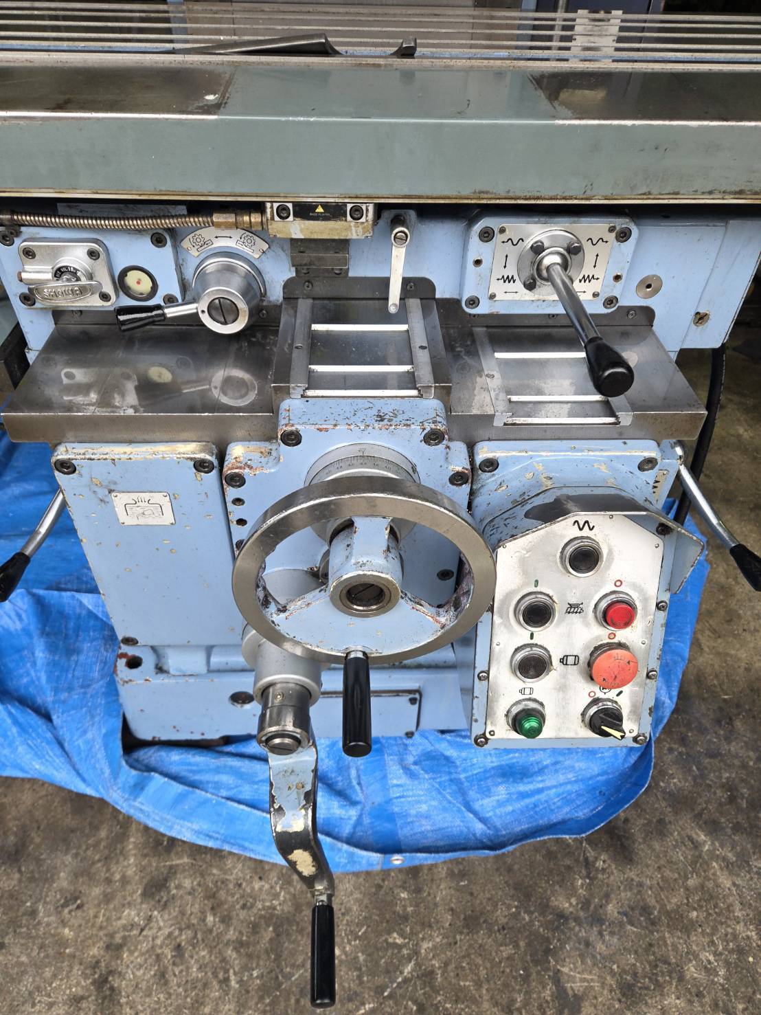 OKK ベット型フライス MH-2V