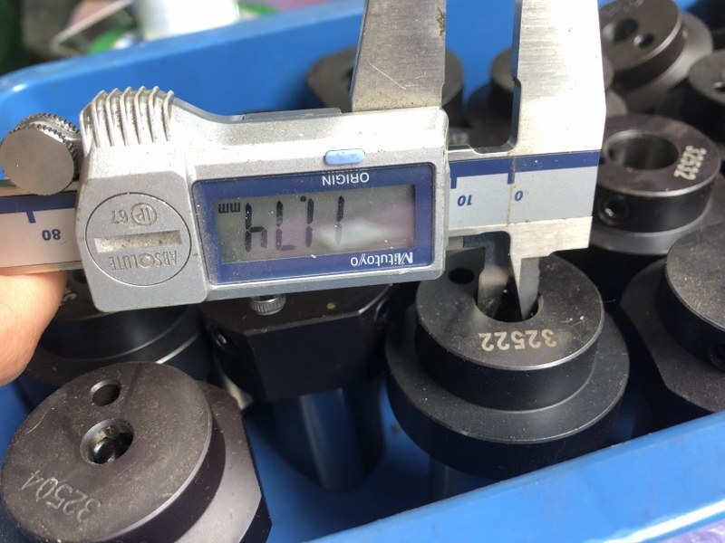 不明 切削工具のホルダー1山 【切削工具のホルダー1山】様々なメーカーやサイズがあります。