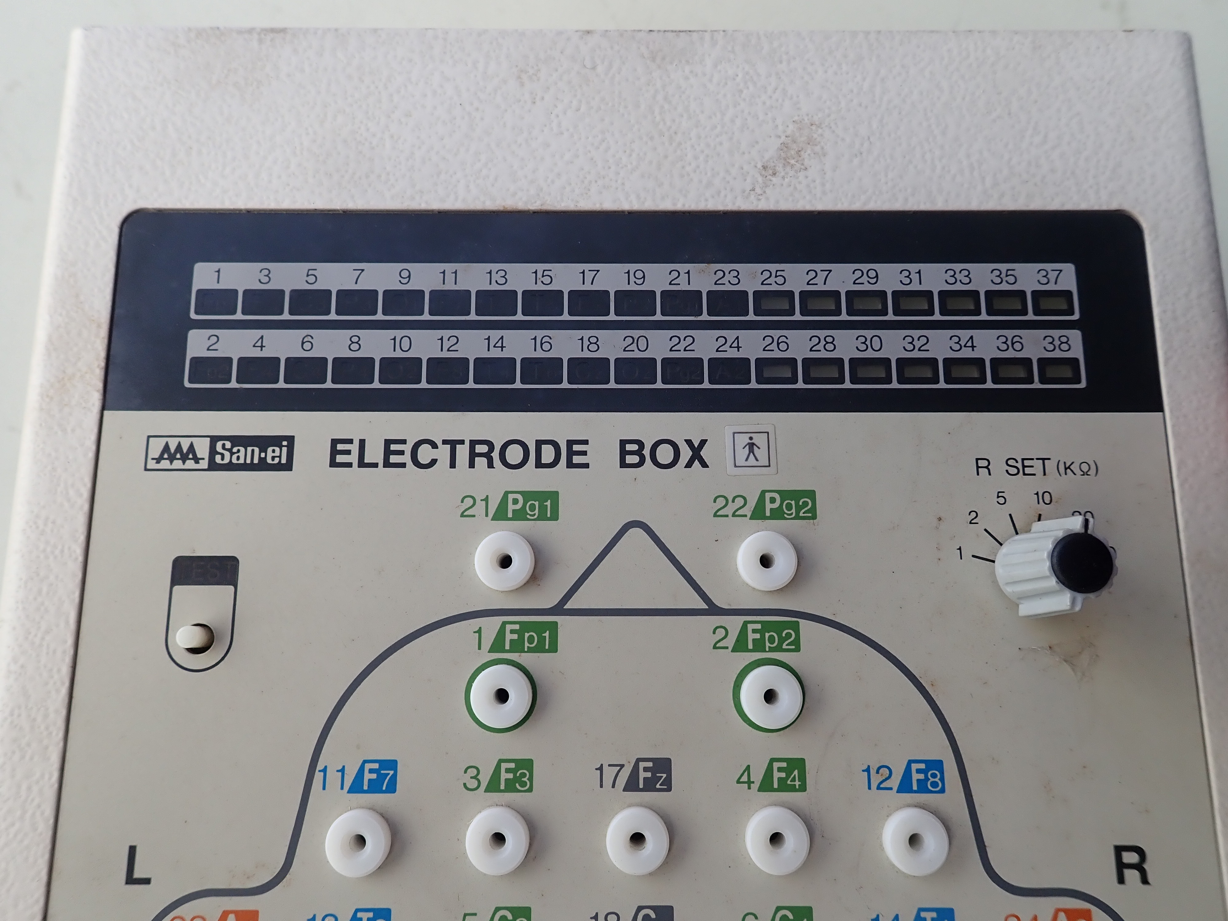 San-ei 脳波測定(EEG)電極BOX