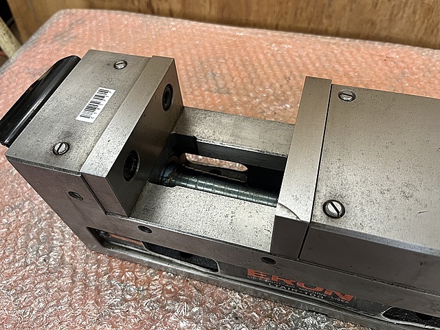 ナベヤ ロックタイトエアーマシンバイス LTAIR-100