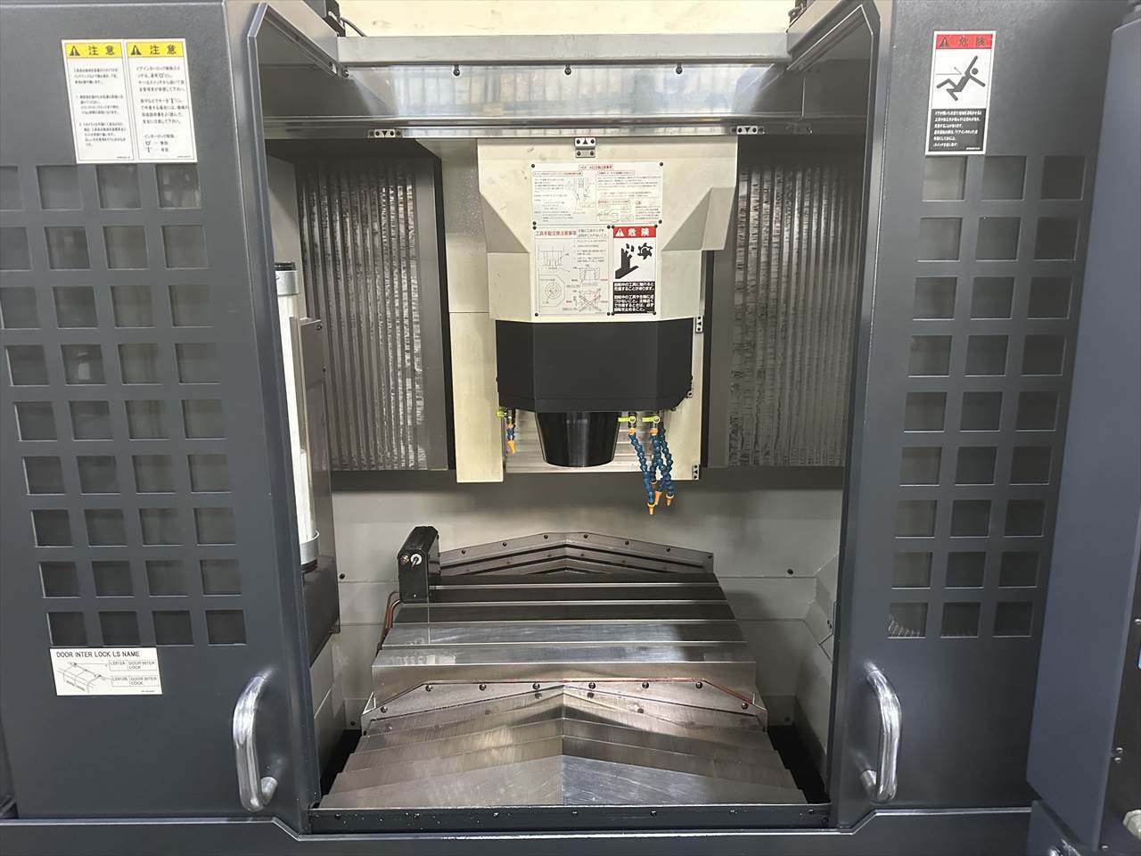 牧野フライス製作所 立型マシニングセンター(2面拘束型) V33i