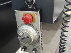 牧野フライス製作所 立型マシニングセンター(2面拘束型) V33i