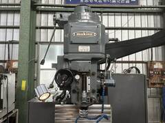 牧野フライス製作所 NC立フライス盤（ラム型） AVNC-74