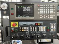 牧野フライス製作所 NC立フライス盤（ラム型） AVNC-74