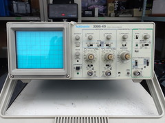 テクトロニクス Tektronix　オシロスコープ　2205-40