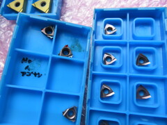 京セラ チップ 4個 様々な型式があります。　