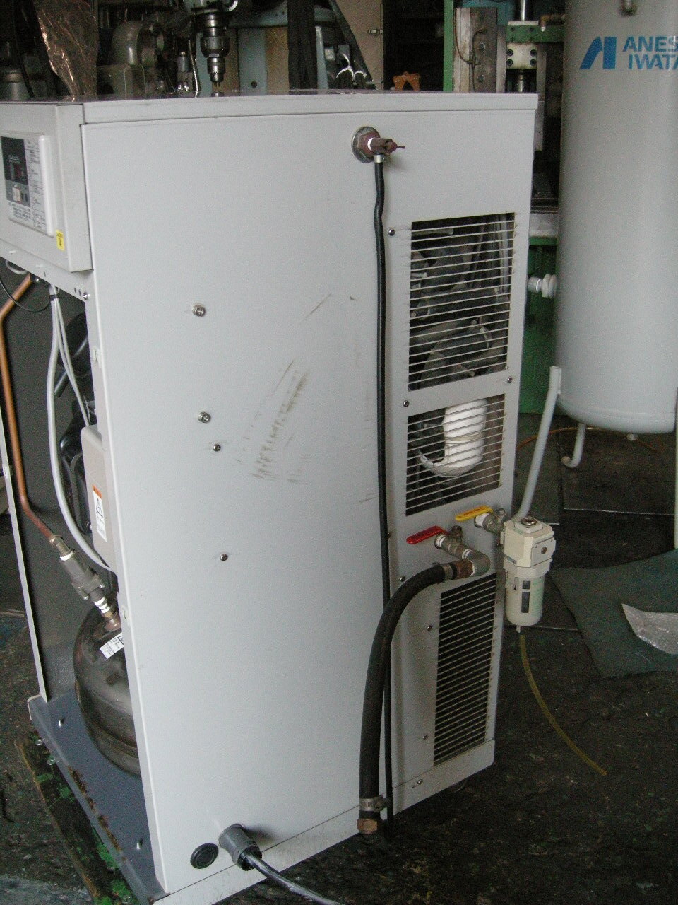 アネスト岩田 ３．７ｋｗコンプレッサー SLP-37EFD