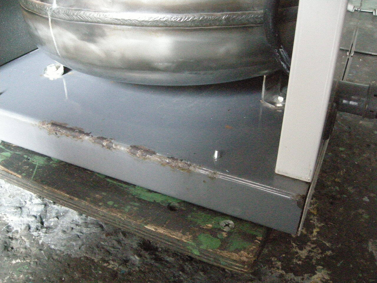 アネスト岩田 ３．７ｋｗコンプレッサー SLP-37EFD