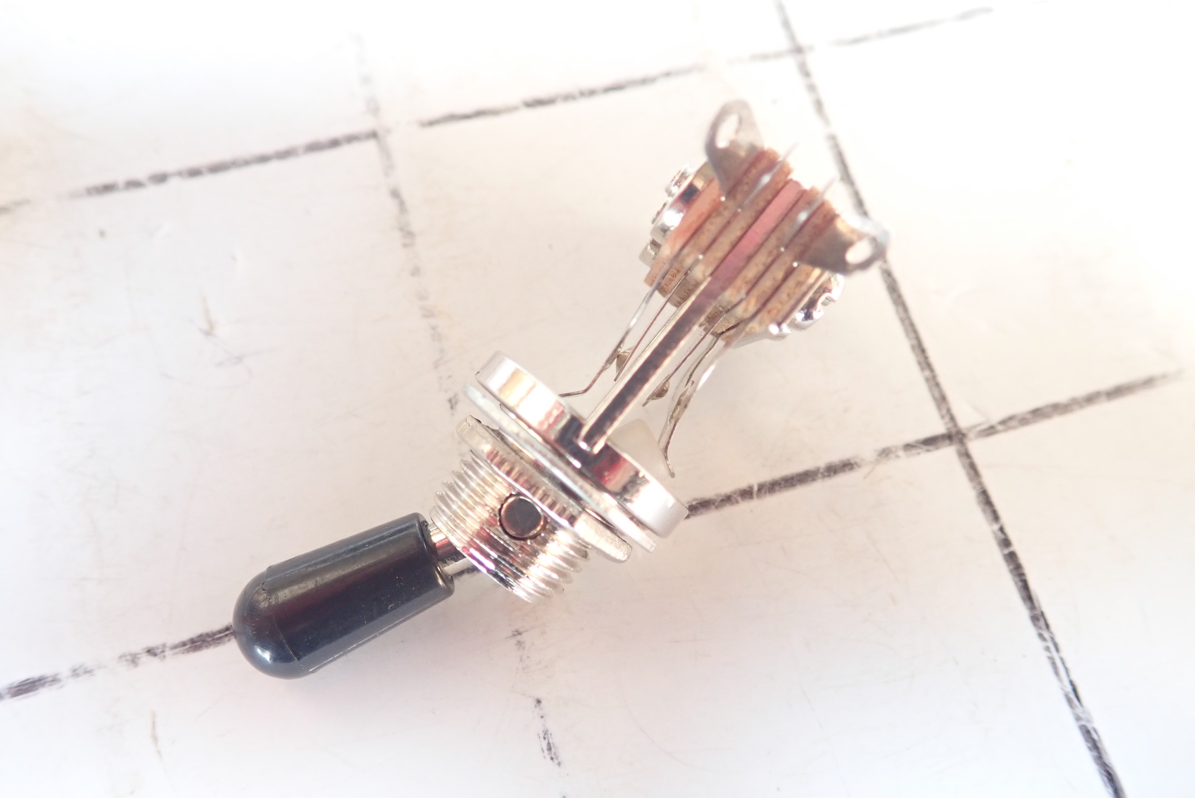 エレキギタートルクスイッチ