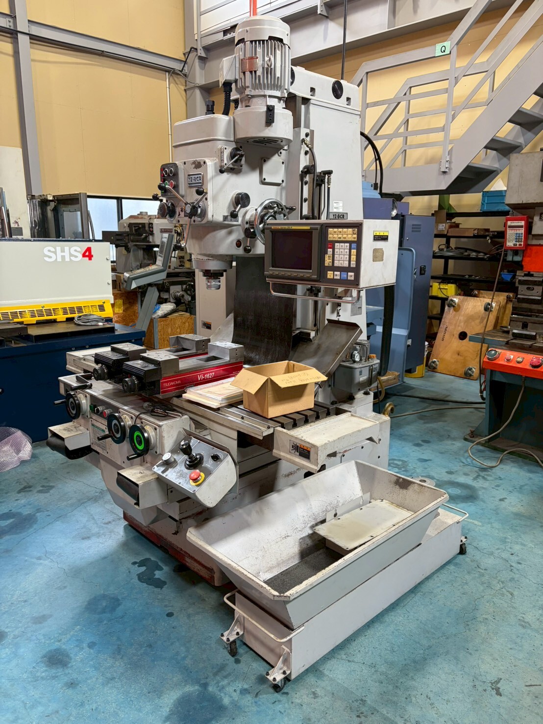 山崎技研 NCフライス盤 YZ-8CR