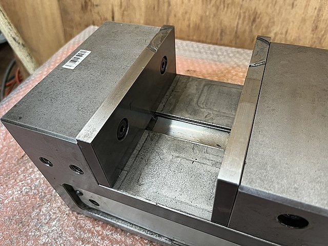 ナベヤ ロックタイト精密マシンバイス LTCV160H