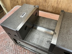 ナベヤ ロックタイト精密マシンバイス LTCV160H