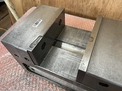 ナベヤ ロックタイト精密マシンバイス LTCV160H