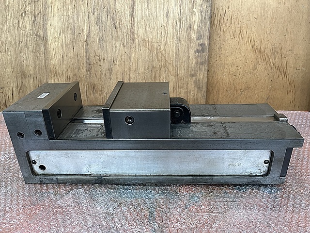 ナベヤ ロックタイト精密マシンバイス LTCV160H