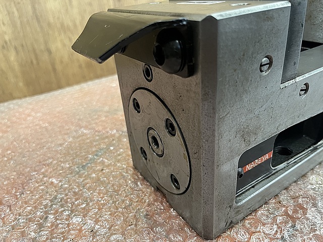 ナベヤ ロックタイトエアーマシンバイス LTAIR-100