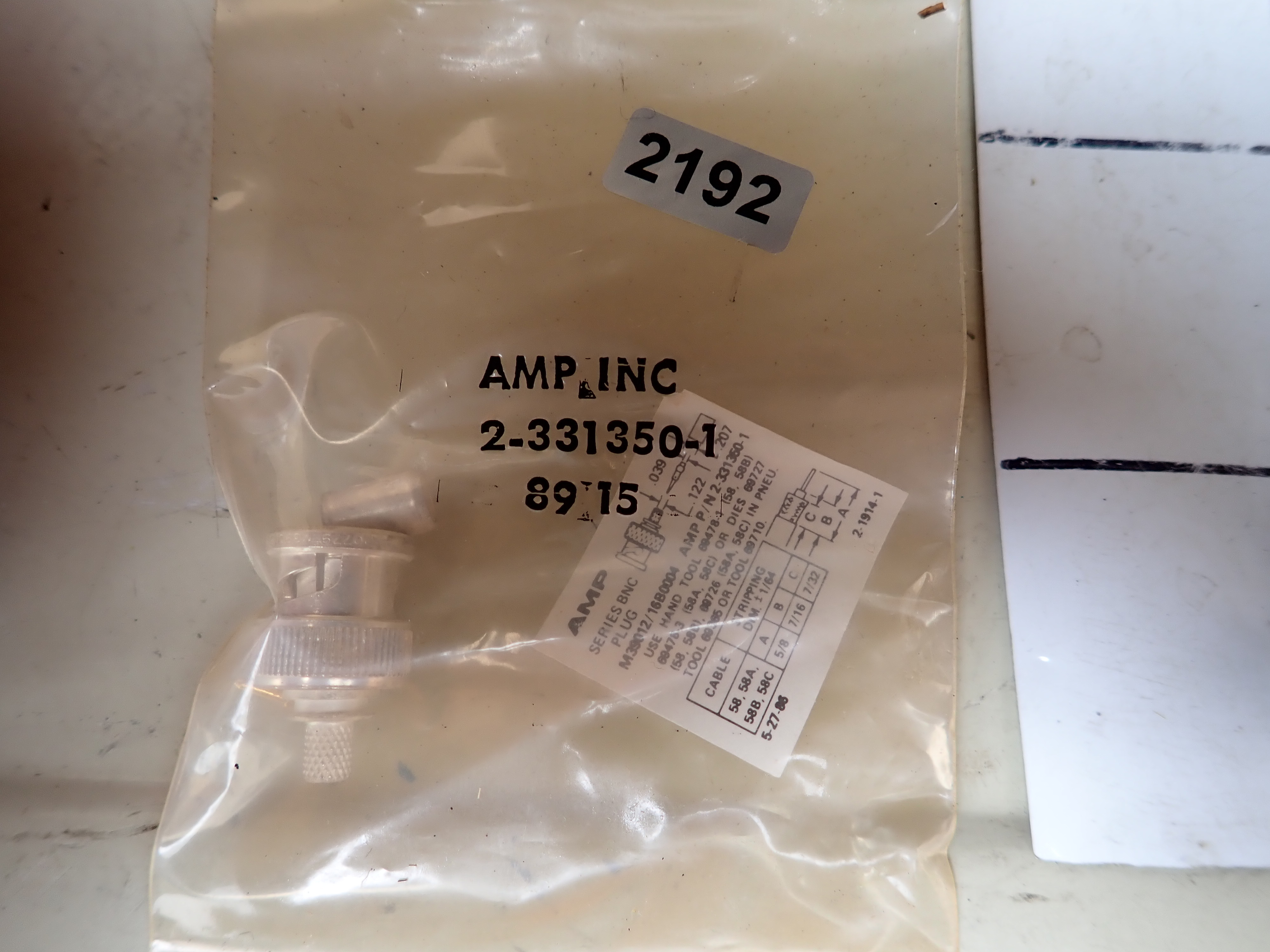 AMP(タイココレクトにクス)製 AMP(タイココレクトにクス)製　BNCコネクター　2-331350-1 2-331350-1