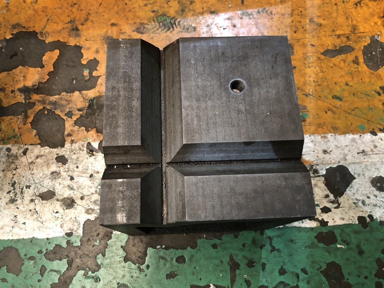 V溝付桝型ブロック W160xD160xH160(mm) V33/V27