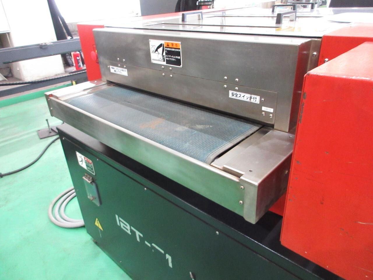 アマダ バリ取り機 IBT-610II