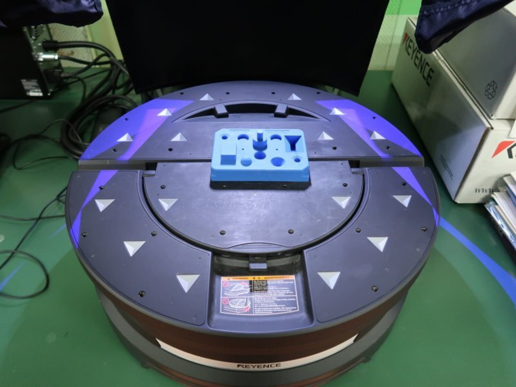 キーエンス ３Ｄスキャナー VL-700