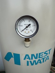 アネスト岩田 7.5kw(10馬力)レシプロパッケージコンプレッサー CLP75B-8.5D