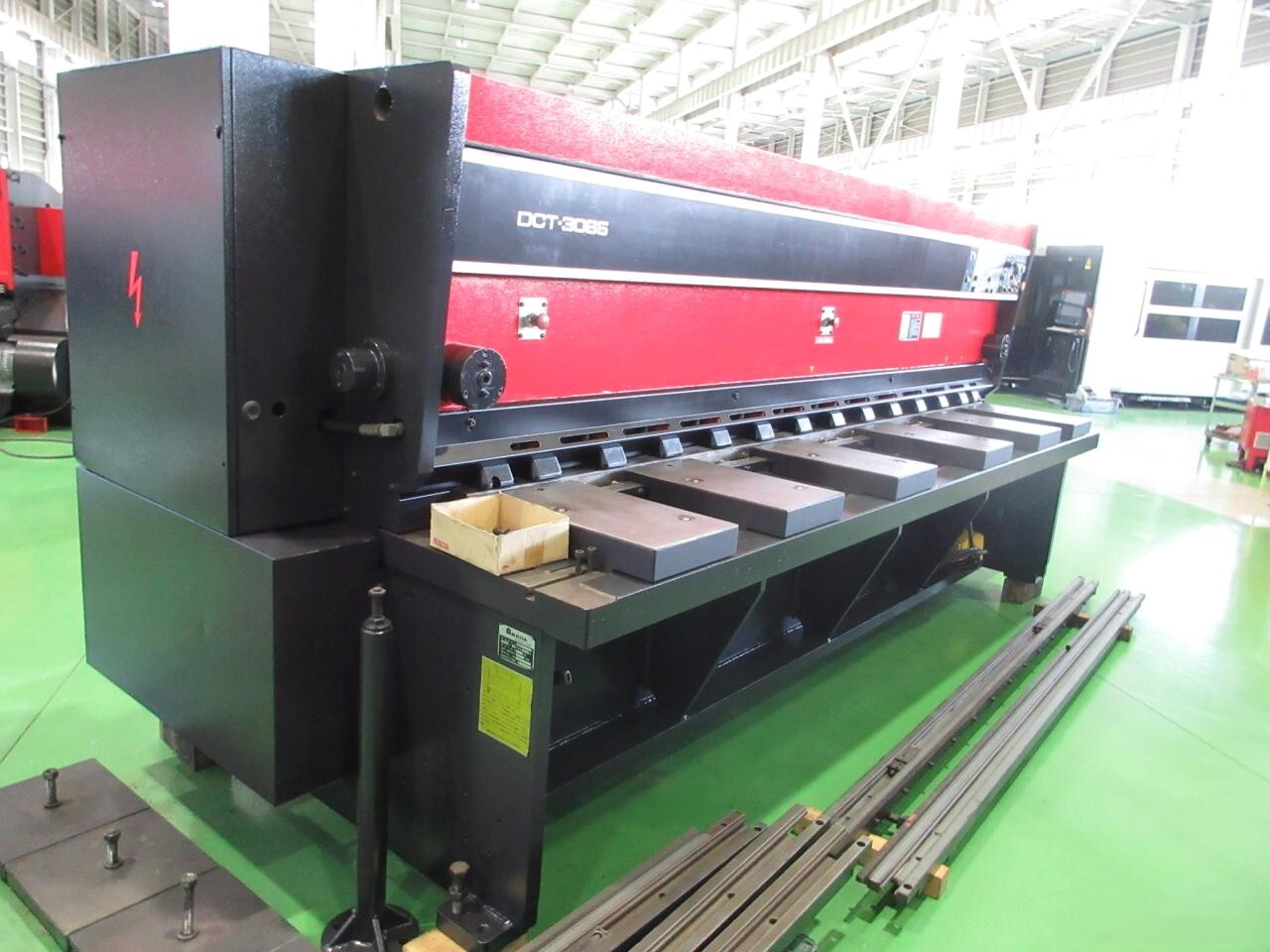 アマダ シャーリング DCT-3065