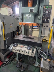 アイダエンジニアリング 60Tプレス NC1-60(2)