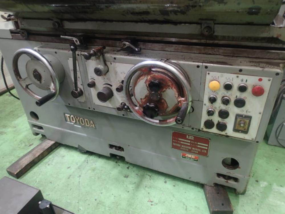 豊田工機 円筒研削盤 GOP32X50