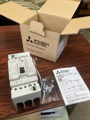 三菱 漏電ブレーカー NF50-SVFU 　3P