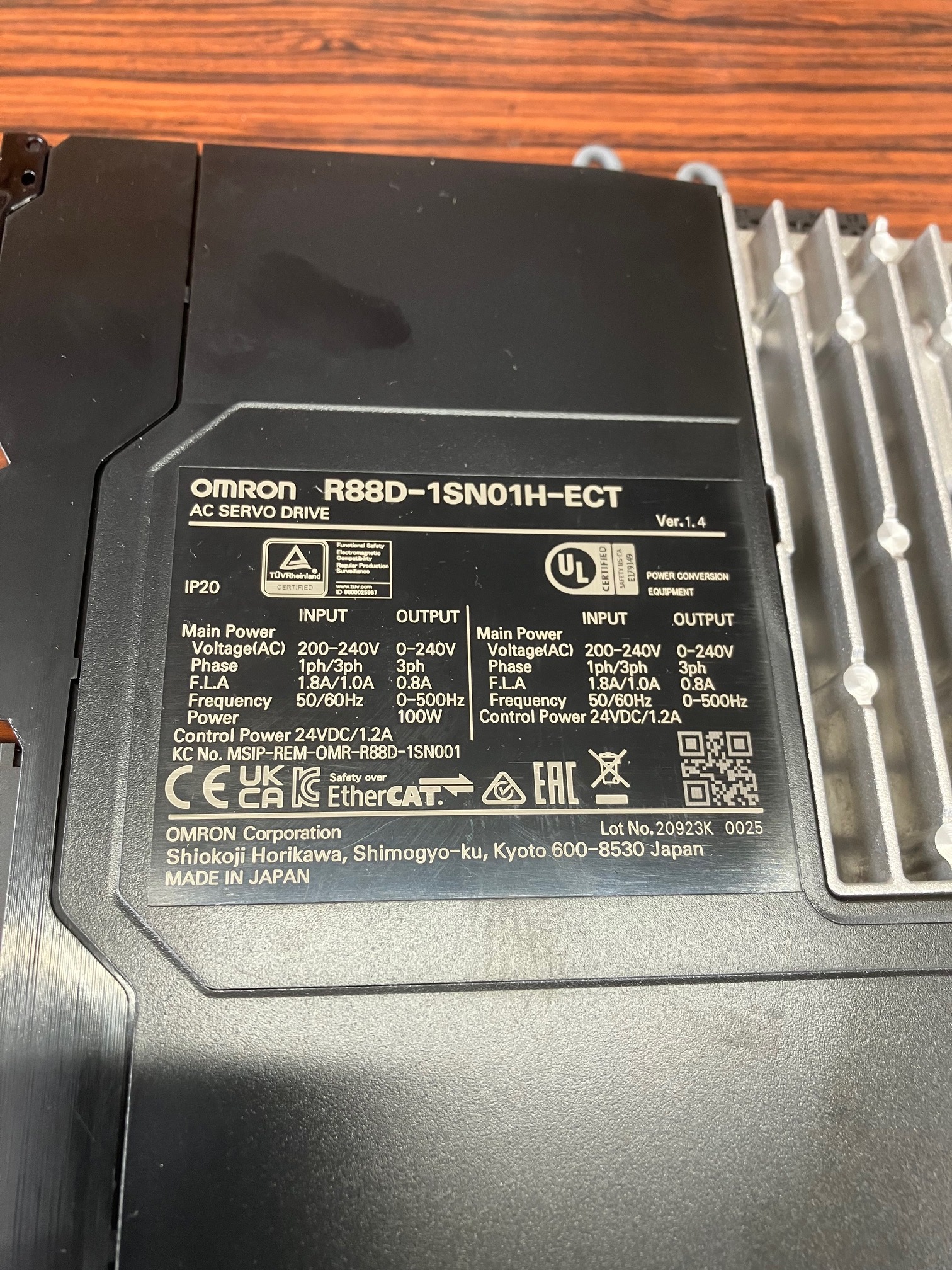 オムロン ACサーボドライバー R88D-1SN01H-ETC