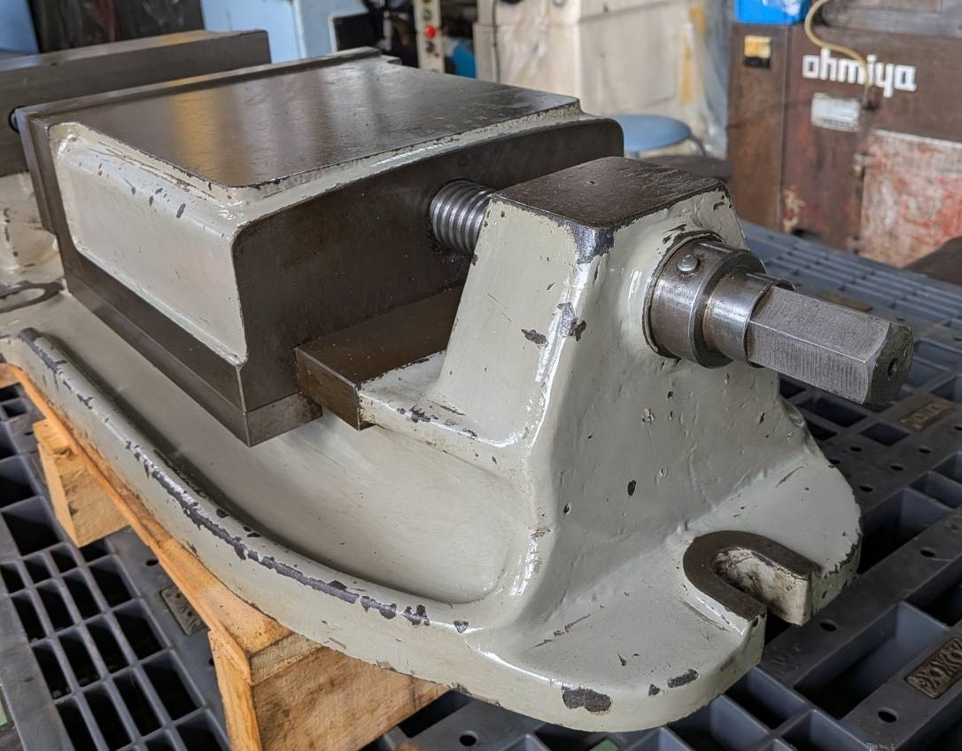 津田駒工業 精密マシンバイス VR-250