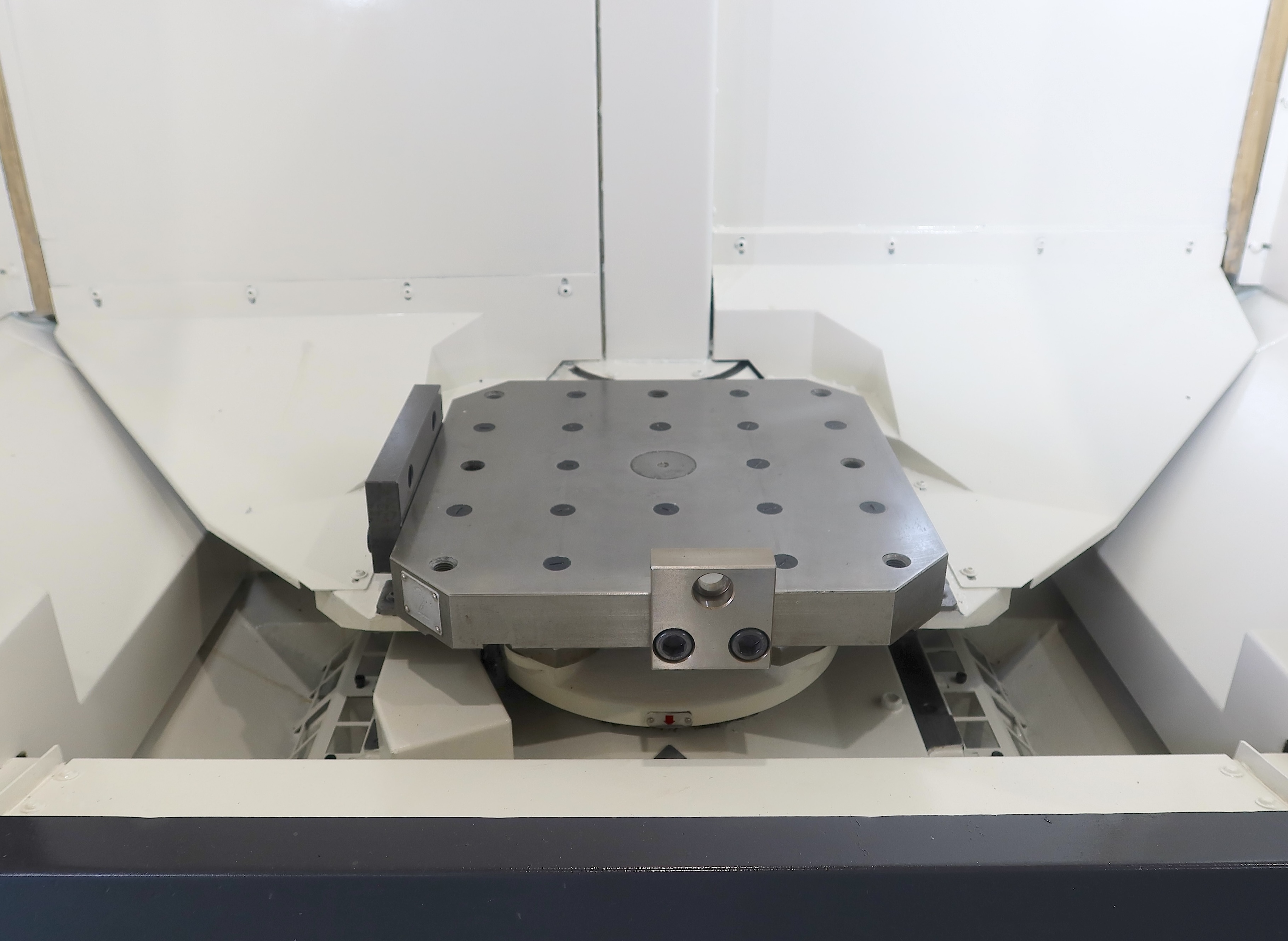 オークマ 横型マシニングセンター MB-4000H