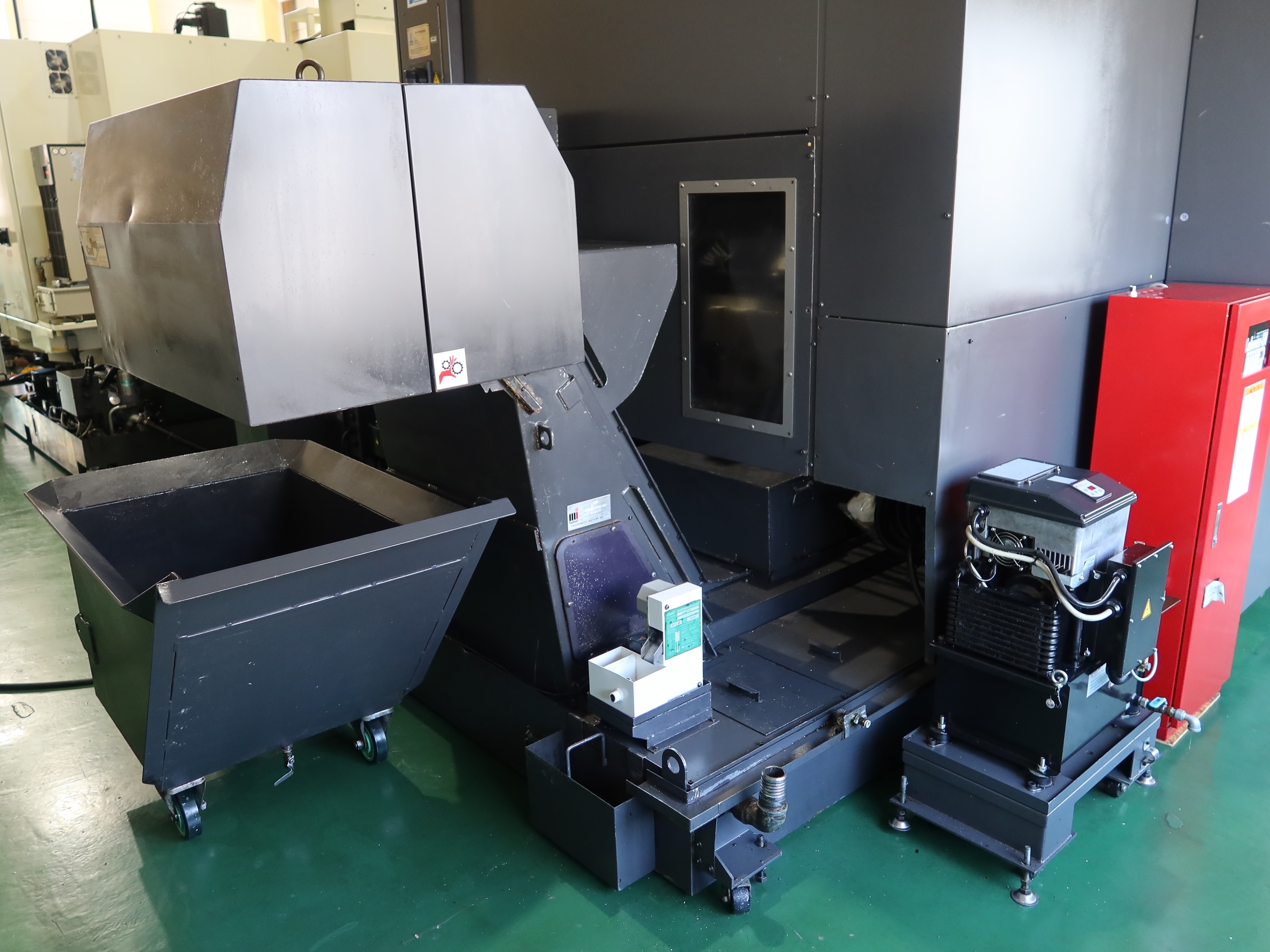 オークマ 横型マシニングセンター MB-4000H