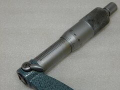 ミツトヨ 外側マイクロメーター 200～225㎜ 103-145
