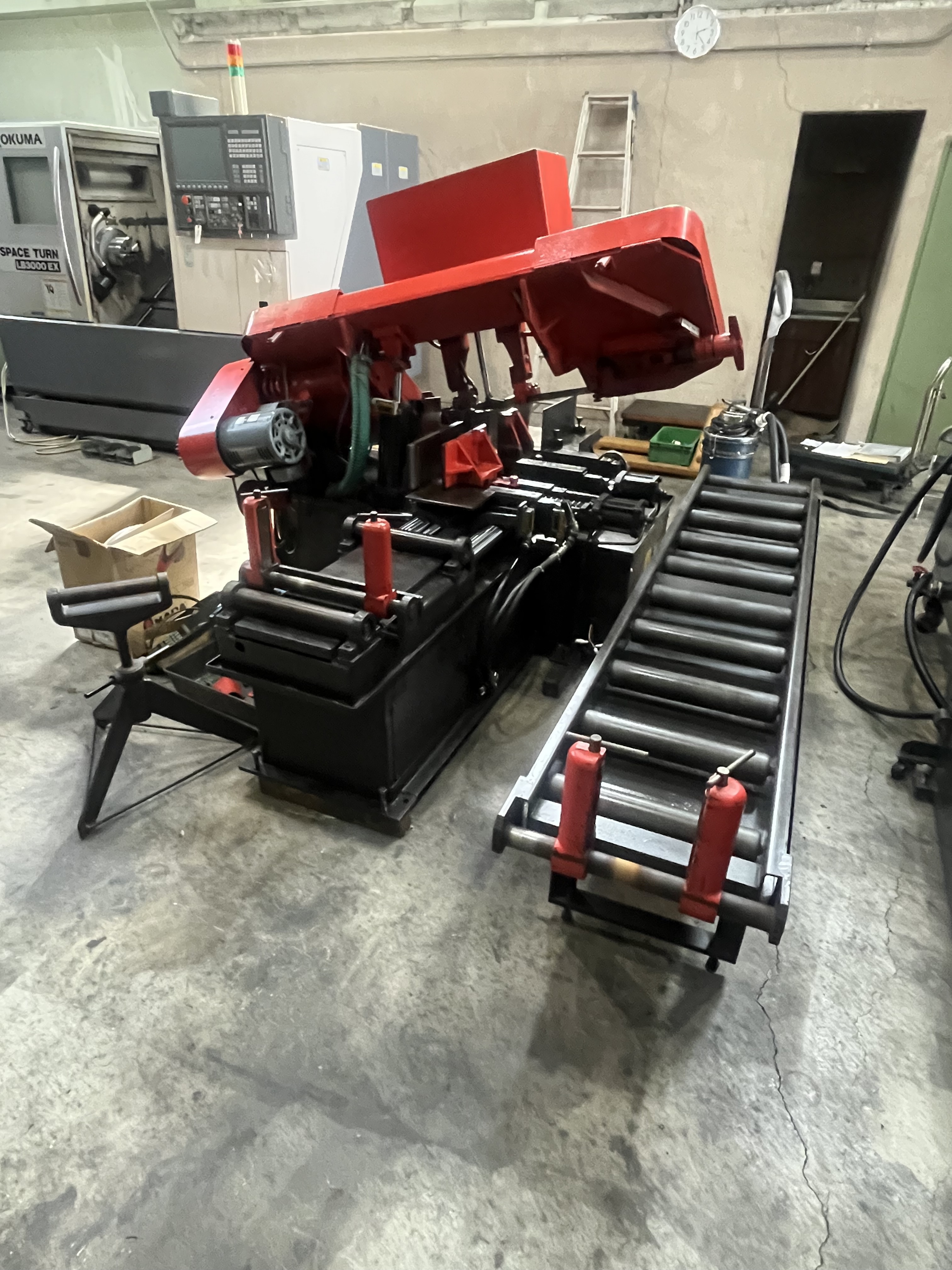 アマダ バンドソー(自動送り) HA250B