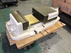 津田駒工業(ツダコマ) マシンバイス VG-175